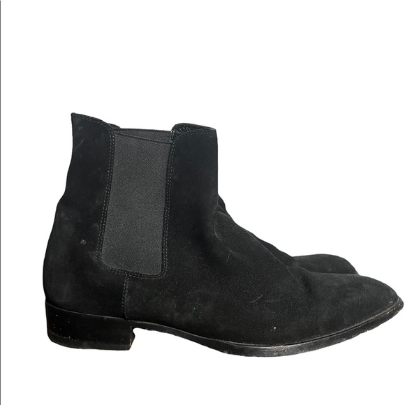 SAINT LAURENT
Black Suede Wyatt Chelsea Boots - Picture 1 of 4